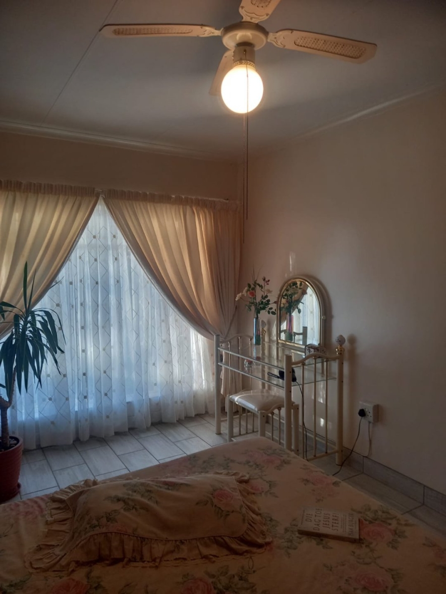 2 Bedroom Property for Sale in La Hoff North West